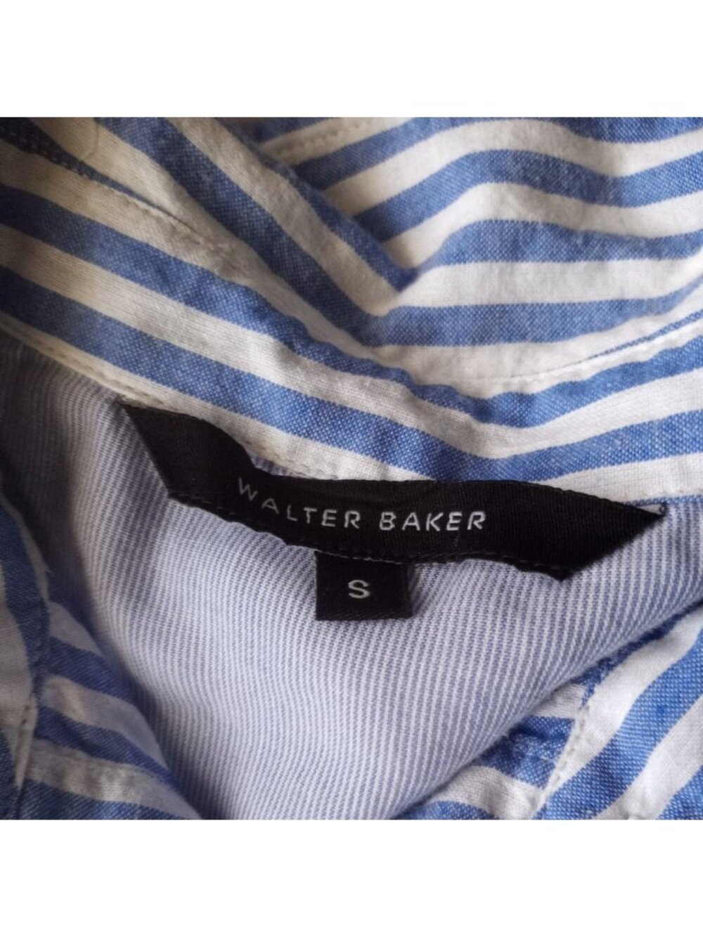 Walter Baker Blue Pinstriped Pattern Top - Picture 4 of 10